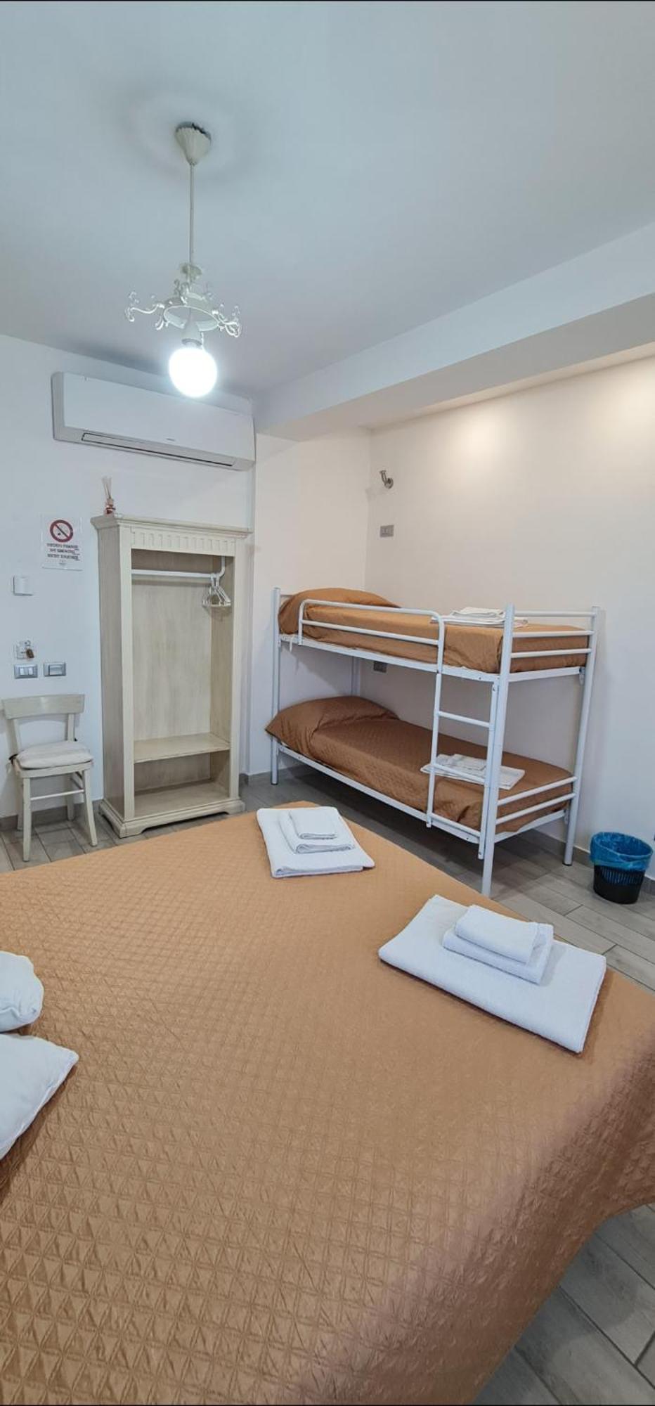 Quarantotto B&B Raffa Luaran gambar